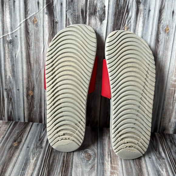 Nike slides, 7Y, red - Picture 4 of 4